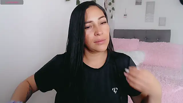 luna lgomez  online show from February 2026 01:13:02 PM