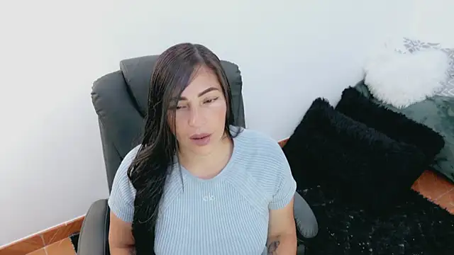 luna lgomez  online show from May 2026 11:46:02 AM