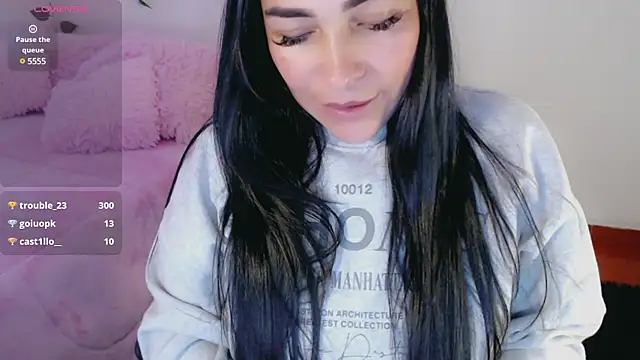 Snapshot of luna_lgomez_ chatting on March 2025 01:09:02 PM luna lgomez  online show from March 2025 01:09:02 PM