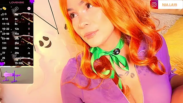 HotAlana  online show from October 2025 04:11:02 PM