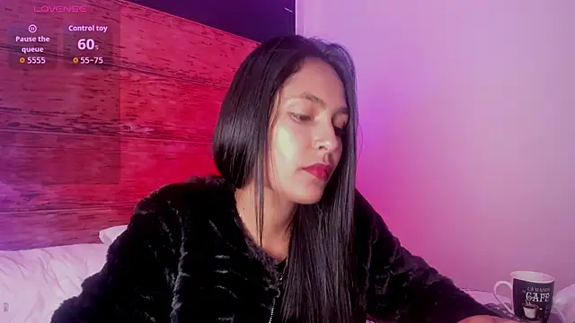 Snapshot of Fernanda_liie_ chatting on June 2026 01:00:02 PM Fernanda liie online show from June 2026 01:00:02 PM
