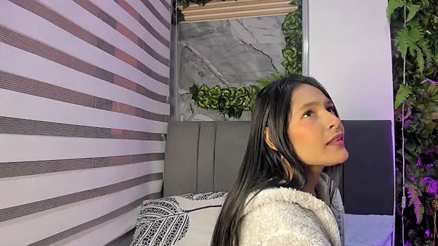 Fernanda liie  online show from December 2025 11:24:02 AM