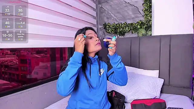 Fernanda liie  online show from November 2025 11:43:02 AM