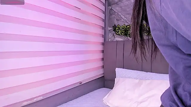 Fernanda liie  online show from November 2025 12:39:01 PM