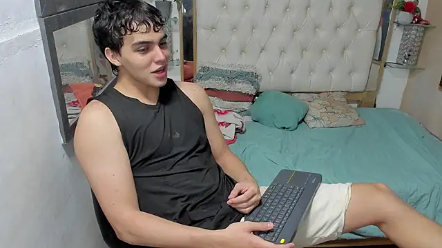 heiker  online show from October 2025 04:13:02 AM