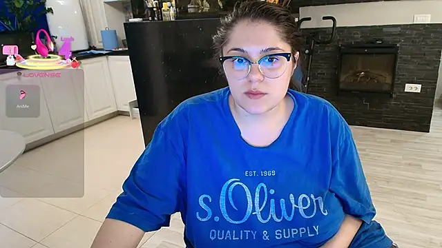 Layla- online show from April 2026 11:05:02 AM