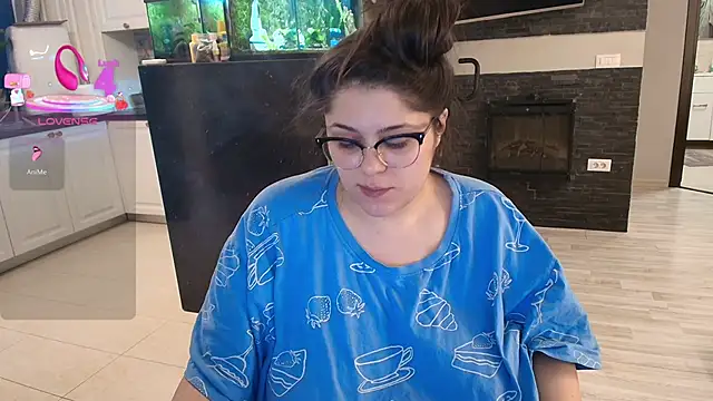 Layla- online show from March 2026 12:03:02 PM