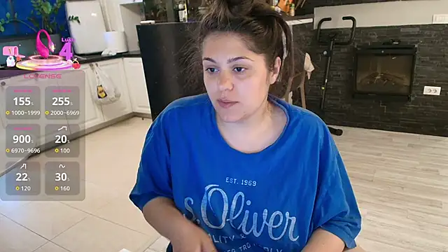 Layla- online show from May 2026 10:19:01 AM