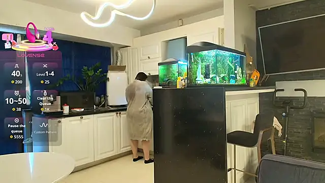 Layla- online show from April 2026 11:50:02 AM