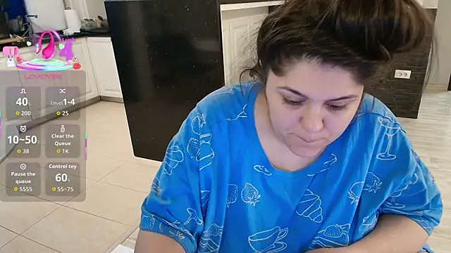 Layla- online show from February 2026 11:29:01 AM