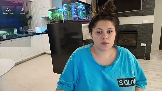 Snapshot of Layla- chatting on October 2025 11:11:01 AM Layla- online show from October 2025 11:11:01 AM