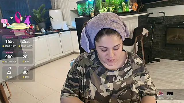 Snapshot of Layla- chatting on June 2026 06:34:01 PM Layla- online show from June 2026 06:34:01 PM
