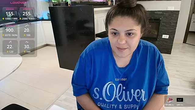 Snapshot of Layla- chatting on September 2025 10:21:02 AM Layla- online show from September 2025 10:21:02 AM