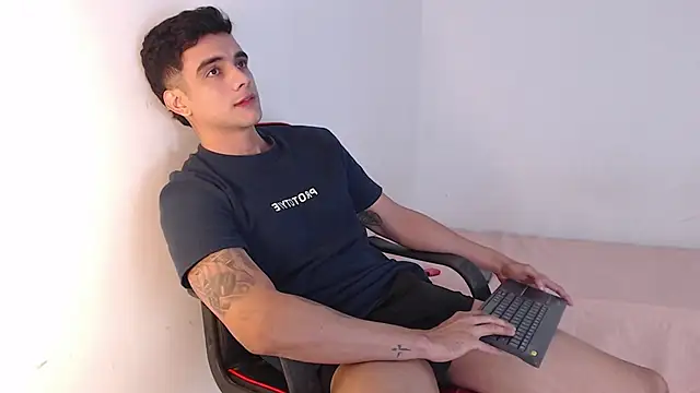 adam levis17 online show from October 2025 05:55:02 AM