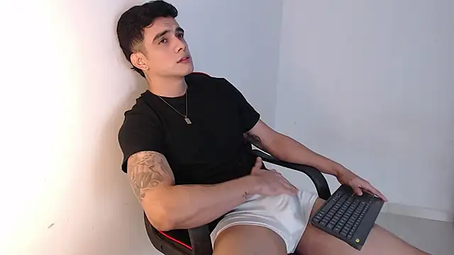 adam levis17 online show from October 2025 05:53:01 AM