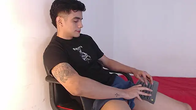 adam levis17 online show from October 2025 05:06:01 AM