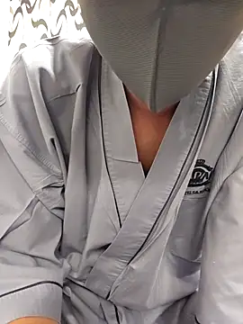 daaarin44 online show from March 2026 11:29:02 AM