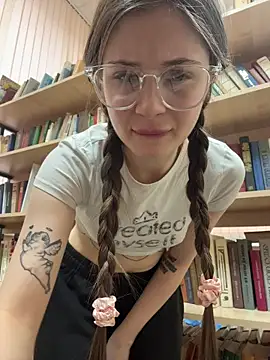 melicious  online show from February 2026 06:44:01 AM