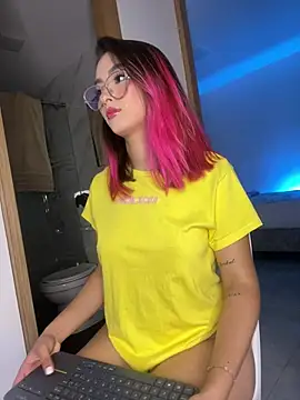 Snapshot of allison_wen chatting on March 2025 12:30:01 AM allison wen online show from March 2025 12:30:01 AM