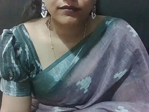 Snapshot of sugandha_bhabhi chatting on May 2026 05:00:02 PM sugandha bhabhi online show from May 2026 05:00:02 PM