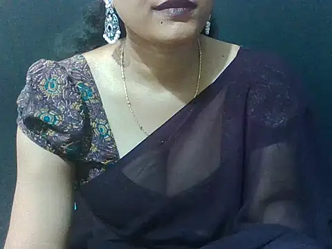 Snapshot of sugandha_bhabhi chatting on May 2026 04:46:02 PM sugandha bhabhi online show from May 2026 04:46:02 PM