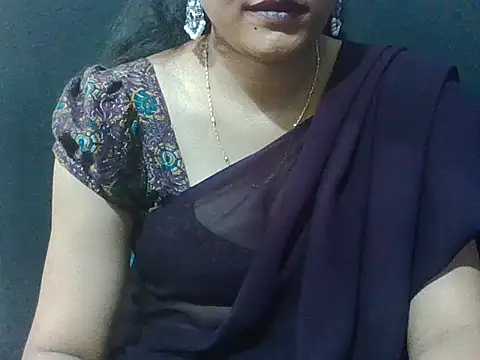 Snapshot of sugandha_bhabhi chatting on June 2026 04:04:02 PM sugandha bhabhi online show from June 2026 04:04:02 PM