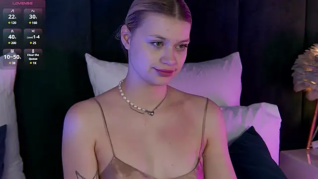 Snapshot of Polly_Sparks chatting on March 2025 10:11:01 AM Polly Sparks online show from March 2025 10:11:01 AM