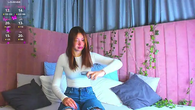 meow mellie online show from October 2025 02:12:01 AM