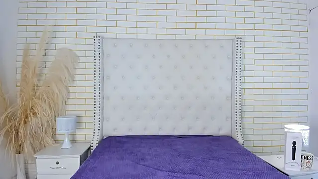 Emilly wilson  online show from October 2025 12:28:02 PM