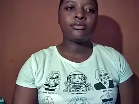 sexyhips2001 online show from October 2025 05:35:02 PM