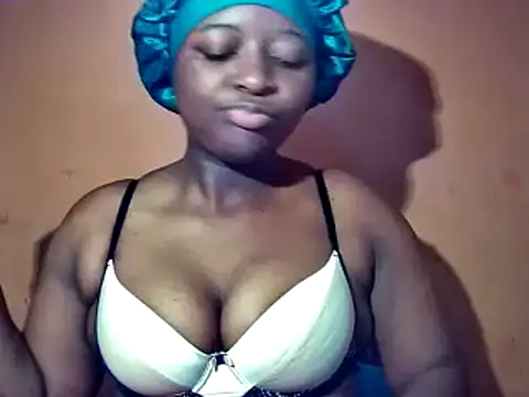 sexyhips2001 online show from October 2025 05:20:01 AM