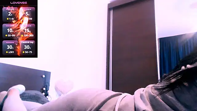 Snapshot of Alina_eve chatting on December 2025 08:04:02 PM Alina eve online show from December 2025 08:04:02 PM