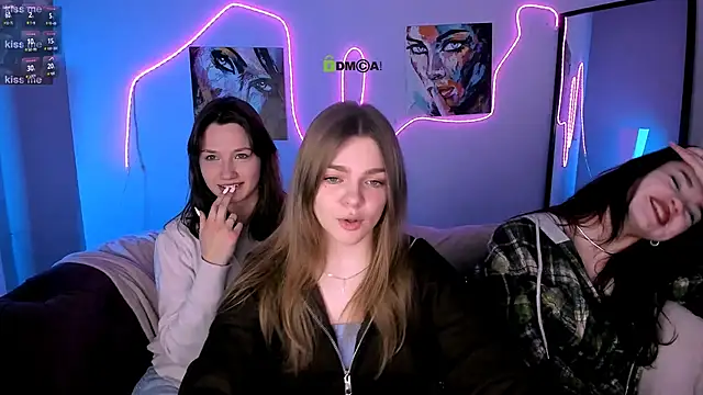 Snapshot of helli_belli chatting on February 2026 08:19:01 PM helli belli online show from February 2026 08:19:01 PM