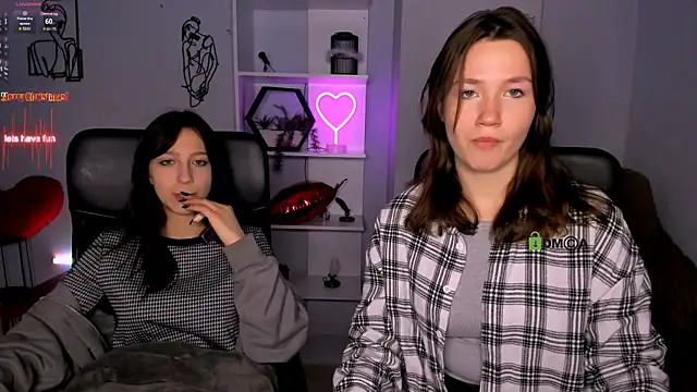 Snapshot of helli_belli chatting on January 2026 08:35:02 PM helli belli online show from January 2026 08:35:02 PM