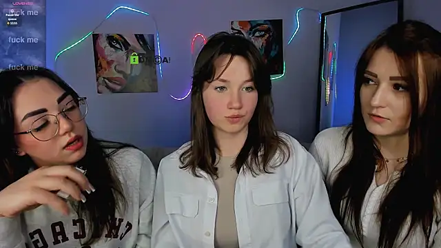 Snapshot of helli_belli chatting on February 2026 08:28:02 PM helli belli online show from February 2026 08:28:02 PM