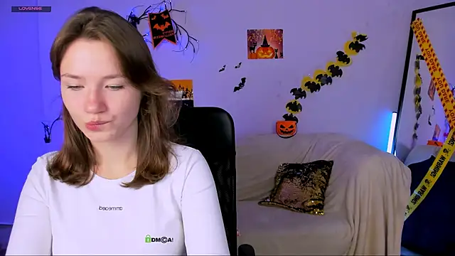 Snapshot of helli_belli chatting on October 2025 07:13:02 PM helli belli online show from October 2025 07:13:02 PM