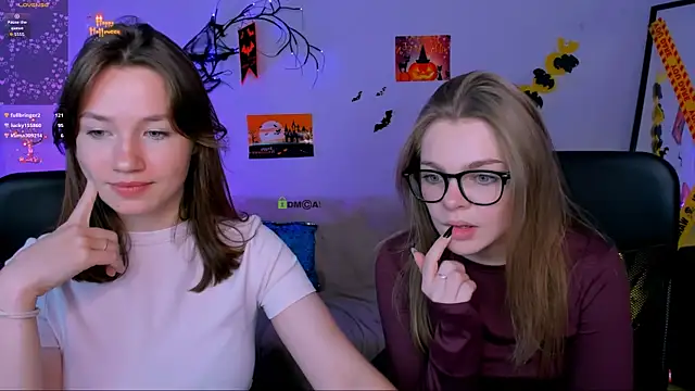 Snapshot of helli_belli chatting on October 2025 10:20:02 PM helli belli online show from October 2025 10:20:02 PM