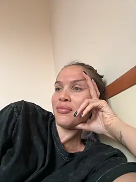Beverly Hilll online show from October 2025 12:50:02 PM