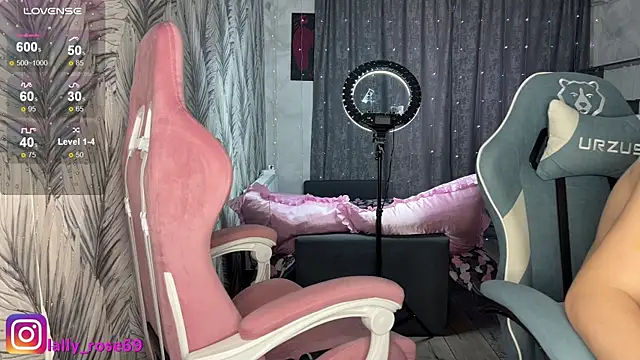Snapshot of LallyRose69 chatting on May 2026 10:36:01 AM LallyRose69 online show from May 2026 10:36:01 AM