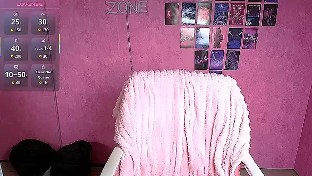 Fiona Night online show from December 2025 06:07:01 AM