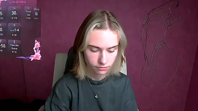 Fiona Night online show from October 2025 05:09:01 AM
