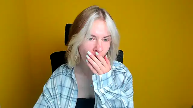 Fiona Night online show from September 2025 05:28:01 AM