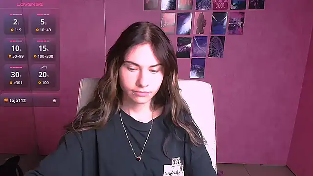 Fiona Night online show from June 2026 05:28:01 AM