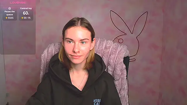 Fiona Night online show from March 2026 06:32:02 AM