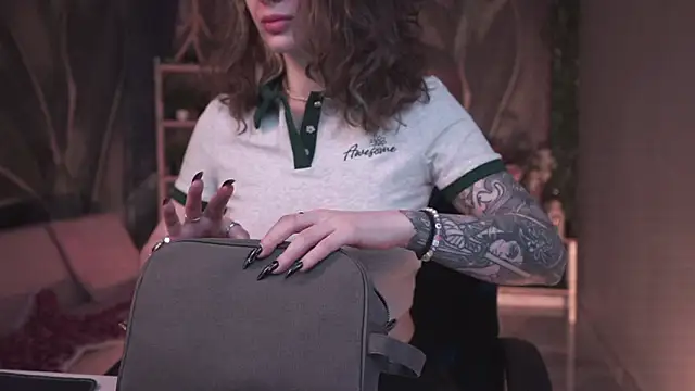 Snapshot of OliviaMcClean chatting on February 2026 08:41:02 PM OliviaMcClean online show from February 2026 08:41:02 PM