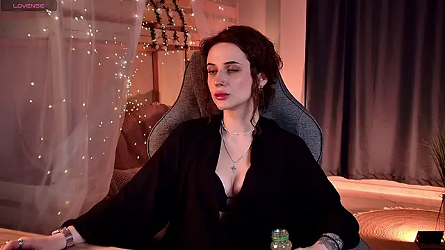 Snapshot of OliviaMcClean chatting on March 2026 05:36:01 PM OliviaMcClean online show from March 2026 05:36:01 PM