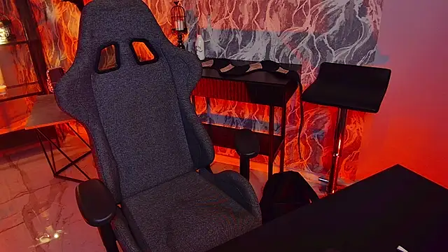 OliviaMcClean online show from November 2025 03:10:02 AM