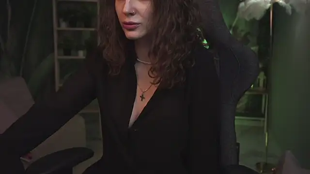 OliviaMcClean online show from April 2026 01:31:02 AM