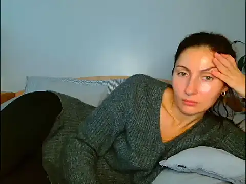 Snapshot of Irina9793 chatting on November 2025 09:23:02 AM Irina9793 online show from November 2025 09:23:02 AM