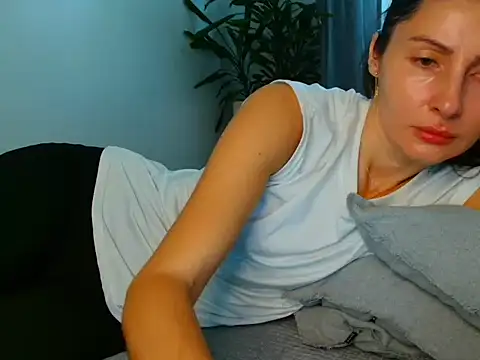 Irina9793 online show from June 2026 05:40:02 AM
